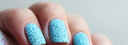 Kiko Cupcake nail lacquer #654 "Anice" + #655 "Menta"