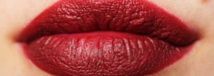 MAC retro matte lipstick "Fixed On Drama"