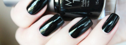 Morgan Taylor Professional Nail Lacquer 50060 "Little Black Dress"