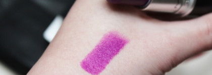 MAC matte lipstick "Heroine"