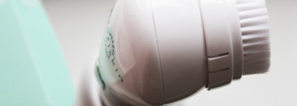 Аппарат для очищения кожи лица и тела Almea "Clariskin"