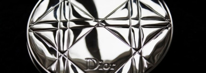 Illuminating powder Diorskin nude air Glowing Gardens (Spring 2016) 001 Glowing Pink