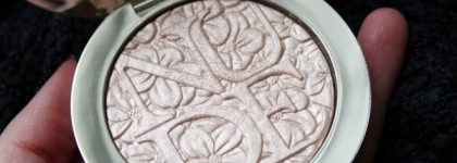 Illuminating powder Diorskin nude air Glowing Gardens (Spring 2016) 001 Glowing Pink