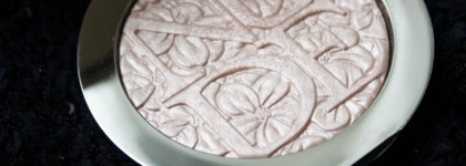 Illuminating powder Diorskin nude air Glowing Gardens (Spring 2016) 001 Glowing Pink