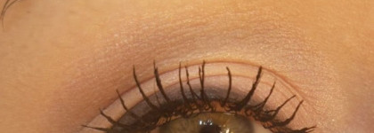 Искрящийся карандаш для контура глаз Couleurs nature glitter eyepencil от Yves Rocher в оттенке № 12 "Искрящийся серебристый"