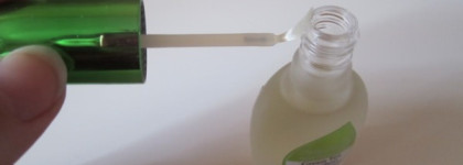 А есть ли чудо в этом мире или Sally Hansen  Nail Nutrition Green Tea + Bamboo Nail Strengthener — Средство для укрепления ногтей Зеленый Чай + Бамбук