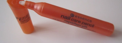 Те, кто должны нас любить-холить-лелеять. А еще умасливать! Средства по уходу за кутикулой