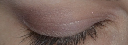 Одноцветные тени Clarins Ombre Minerale Mineral Eyeshadow Smoothing & Long-Lasting в оттенке 09 - Лавандовый чай