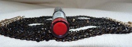 NYX Full Throttle Lipstick в оттенке Firestorm. Феноменальная
