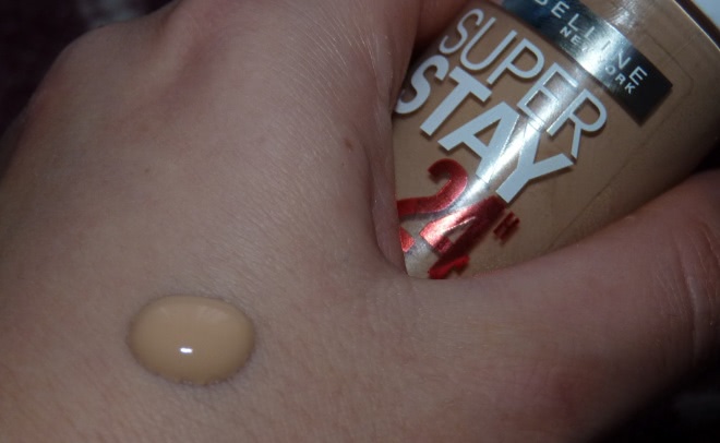 Стойкий тональный крем Свежесть макияжа 24 часа Maybelline Super Stay, №10 (матовый бежевый)
