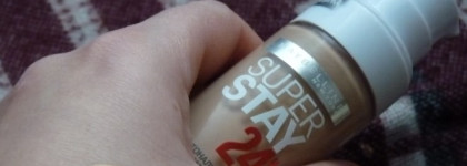 Стойкий тональный крем Свежесть макияжа 24 часа Maybelline Super Stay, №10 (матовый бежевый)