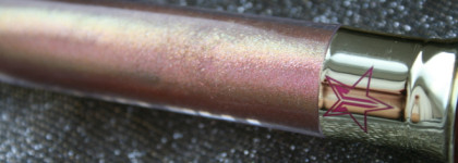 Магия вне Хогвартса. Блеск для губ The Gloss Jeffree Star в оттенке Shockwave