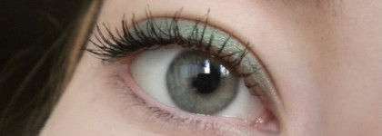 "Брат и сестра" : карандаш для глаз и жидкая подводка от El Corazon в оттенке Emarald