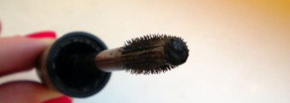 Максимально естественные ресницы с Max Factor False Lash Effect Mascara in Black