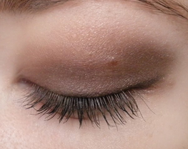 Такие разные МАС Eye Shadow Satin Taupe