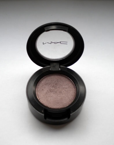 Такие разные МАС Eye Shadow Satin Taupe