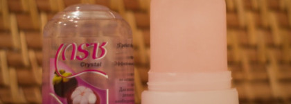 Натуральные дезодоранты на лето John Masters Organic Select Sinn Purete Roll On и Natural Body Crystal Grace Deodorant Mangosteen Extract Stick