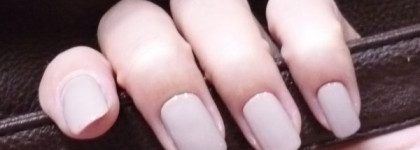 Аппетитное крем-брюле Golden Rose Rich Color nail lacquer №05