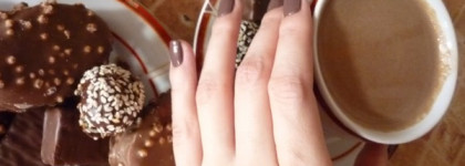 Согревающий душу Avon nailwear pro+ в оттенке Vintage boutique