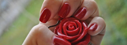 Мой первый красный Golden Rose Rich Color one step maxi brush #24