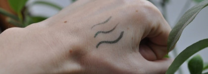 El Corazon Delicious make-up eyeliner "Emerald"