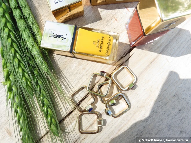 Лаки из летней коллекции 2015 YSL Terre Saharienne: Brun Henne (#61) и Jaune Babouche (#62)