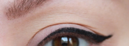 Benefit Push-Up Liner They're Real! Первый гелевый лайнер