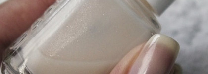 Наичестнейшее тщеславие: Essie Vanity Fairest №9 + El Corazon Art Top Coat №421