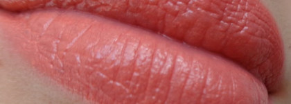 Три помады, две серии MАС Cremesheen lipstick Fanfare #A32, MAC  Cremesheen lipstick Ravishing #A22 и MAC Sheen supreme lipstick Bare Again #A52