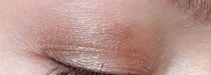 Тени для век MAC Eye shadow в оттенках Sable (F) и All that glitters (Vp)