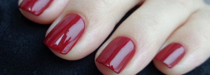 Лак для особых случаев Dior Vernis 853 Masai Red
