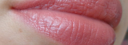 Deja Vu с помадами Dior Rouge Dior Voluptuous Care Lipstick 651 Rose Tourbillon, Dior Rouge Nude 459 Charnelle, Dior Addict Extreme Lipstick 356 Cherie bow & Dior Addict Extreme Lipstick 546 Gri Gri