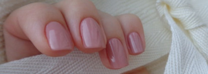 Ухоженные пальчики с лаком для ногтей Dior Vernis 257 Incognito