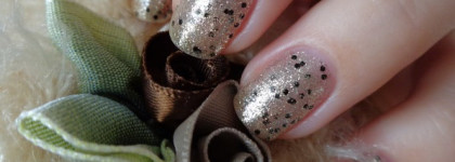 Рождественское настроение с лаком OPI Nail Lacquer Wonderous Star HL E12