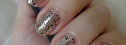 Рождественское настроение с лаком OPI Nail Lacquer Wonderous Star HL E12