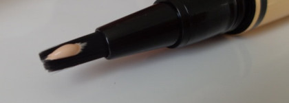 Палочка-выручалочка Guerlain Precious Light Rejuvenating Illuminator 01