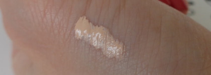Палочка-выручалочка Guerlain Precious Light Rejuvenating Illuminator 01