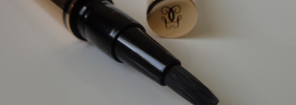 Палочка-выручалочка Guerlain Precious Light Rejuvenating Illuminator 01