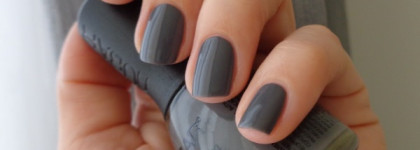 Восторгу нет предела от Nubar Nail Lacquer Formaldehyde, Phthalate & Toluene Free в оттенке Velvet Silver