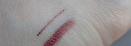 Красивое бордо Chanel Stylo Yeux Waterproof Long-Lasting Eyeliner 85 Grenat