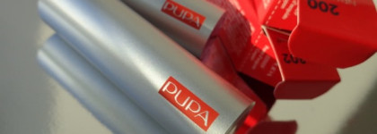 Блестящая матовая помада Pupa New Chic matt Luminous Matt Lipstick в оттенках #200 и #302