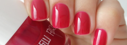 Uslu Airlines Nail Polish HKG (hong kong intl.)