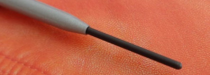 Холодный коричневый без рыжины: Карандаш для бровей Limoni Super Slim Brow Pencil #01