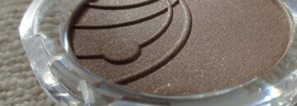 Essence eyeshadow # 09 Get Ready