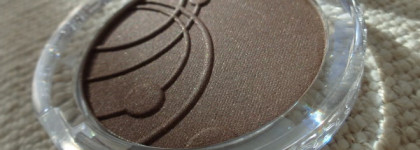 Essence eyeshadow # 09 Get Ready