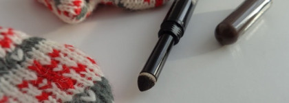 Maybelline New York Brow Satin в оттенке Dark brown