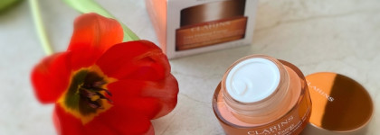 Посредственный. Регенерирующий крем для лица с эффектом сияния Clarins Extra-firming Energy day cream