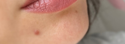 Помада-кушон Kiss NY The Scandal cushion lipstick в оттенке Temptation