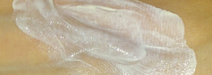 Мои защитники от жаркого солнышка Suncare Light Texture Face Cream for Oily-Combination Skin SPF 30 и Suncare Face Cream for Sensitive Skin SPF 50+ от Apivita