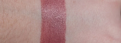 NYX High Voltage Lipstick в оттенке Flutter Kiss Hvls05